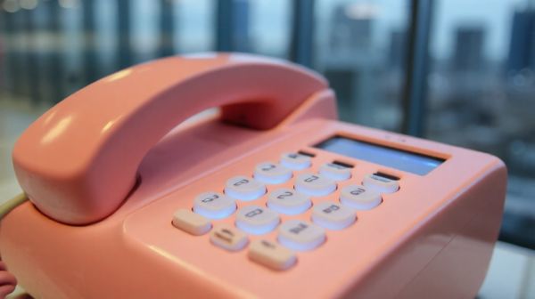 Téléphone rose : guide des tarifs et des erreurs courantes